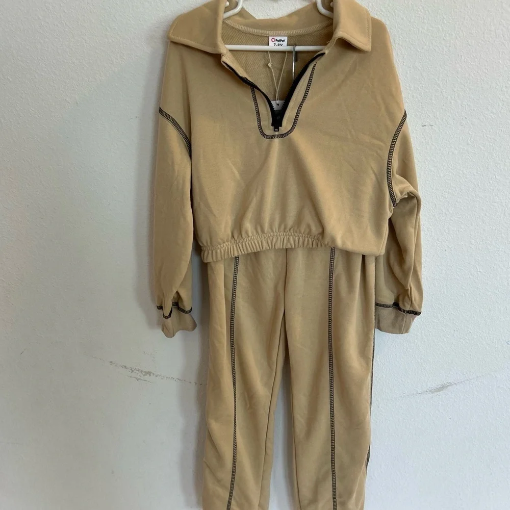 patpat Boys/Girls 2 Piece Tan & Black Sweatsuit  NWT  Size 7/8